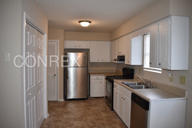 Building Photo - 639 Upward Way