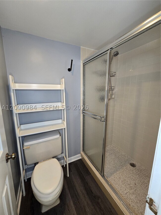 Building Photo - 1526 Whitehall Dr