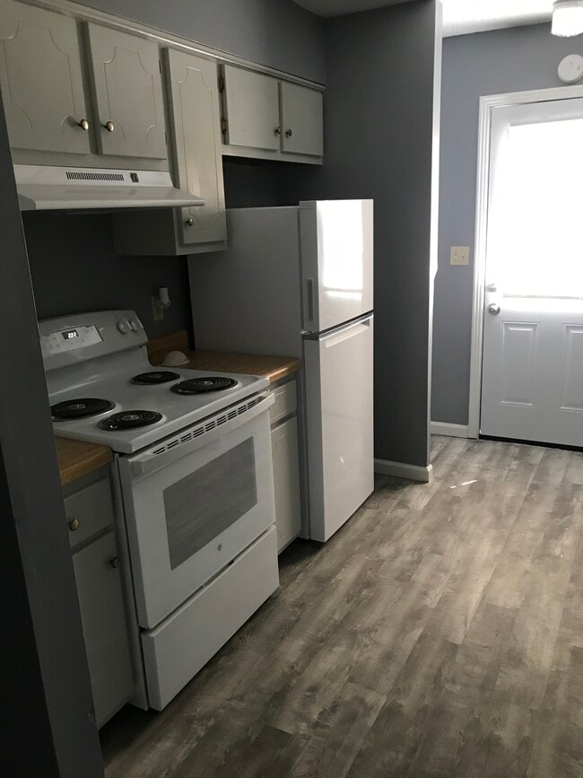 Building Photo - 103 Hines Blvd