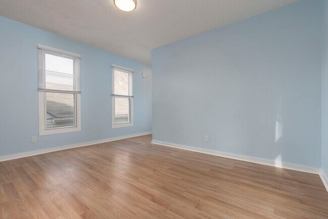 Building Photo - 522 Zane St