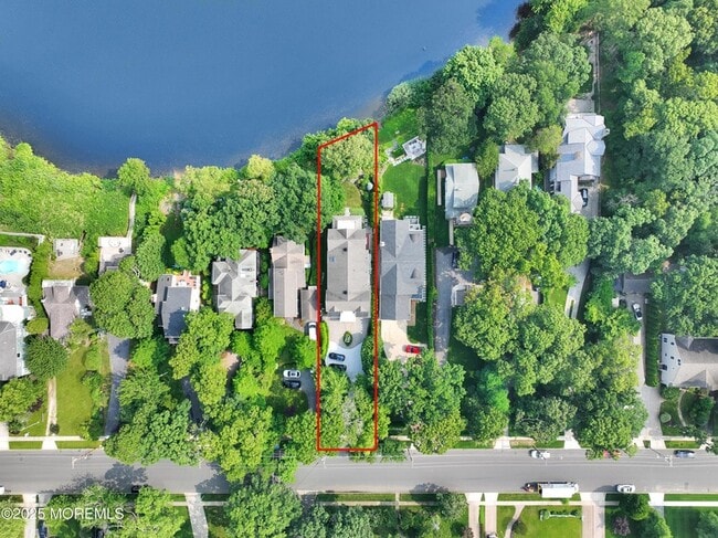 Building Photo - 619 Beacon Blvd