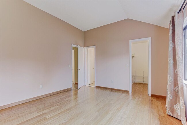 Building Photo - 79 Wintergreen Way