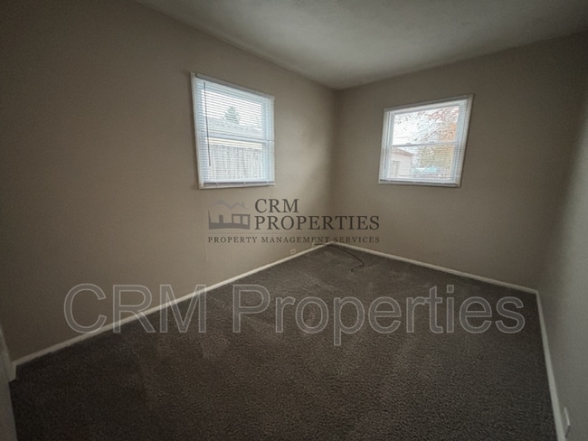 Building Photo - 1036 Columbus Blvd