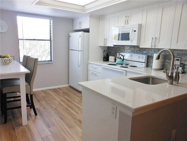 Building Photo - 114 Windward Pl