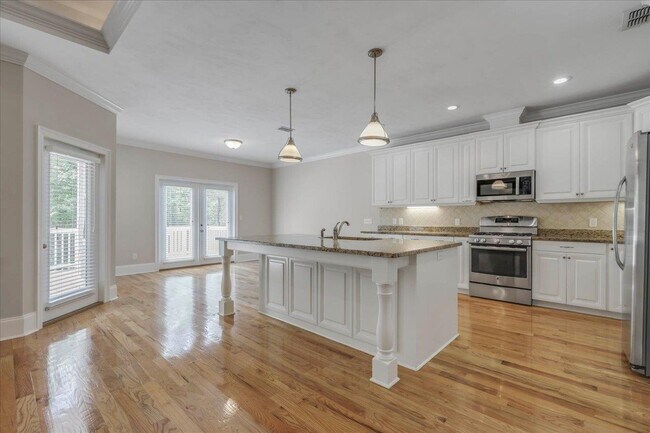 Building Photo - 2776 Palafox Ln