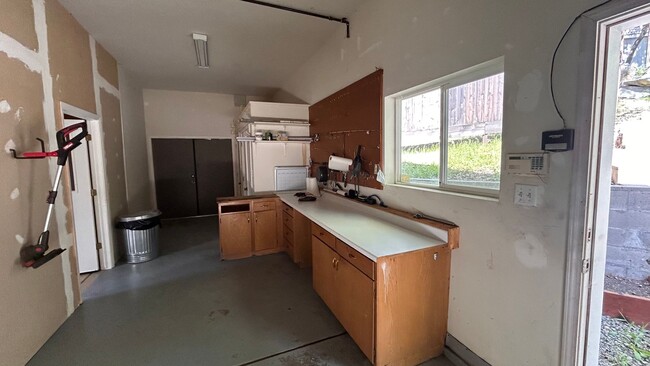Building Photo - 22148 Crystal Falls Dr W