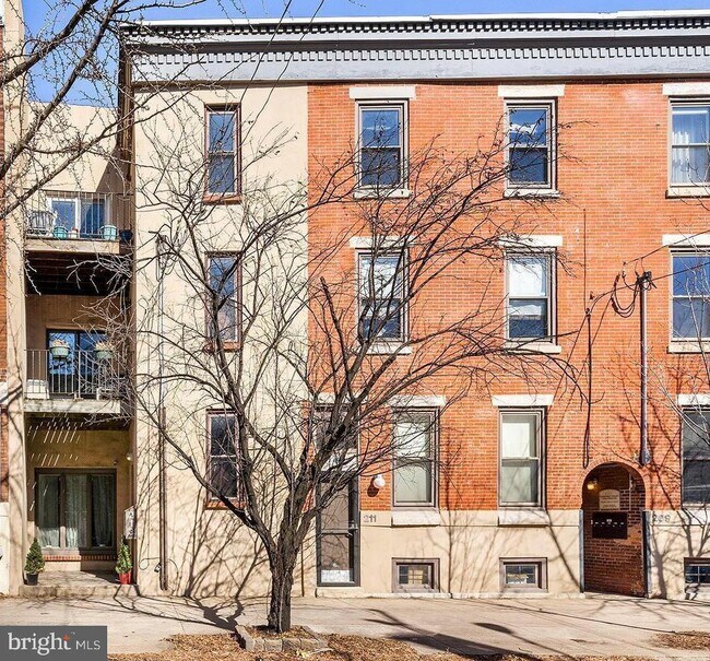 Building Photo - 213 Christian St