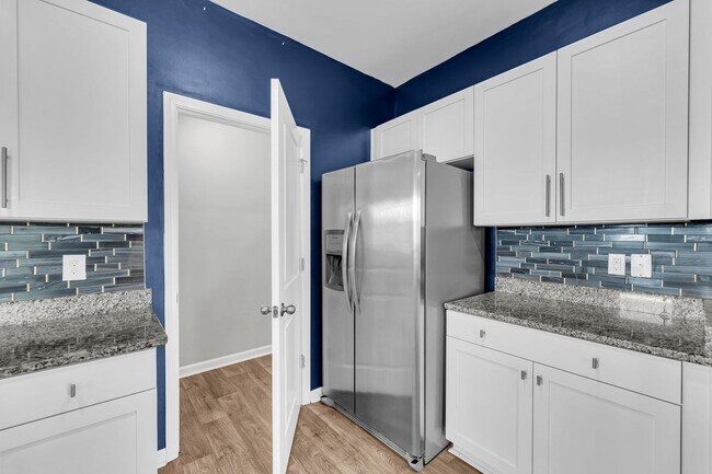 Building Photo - 550 Wayton Cir