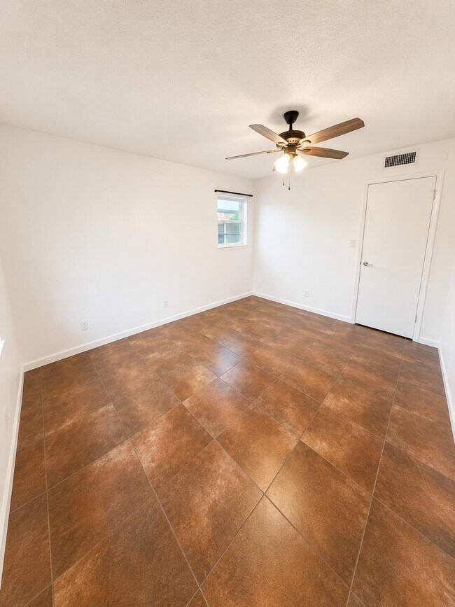 Building Photo - 4147 NW 90th Ave
