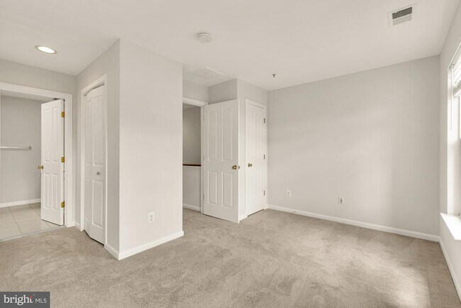 Building Photo - 1227 V St NW