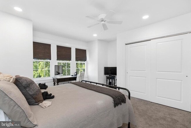 Building Photo - 528 Lower E Valley Forge Rd