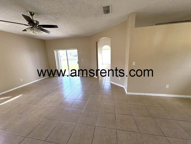 Building Photo - 2404 Condado Ct