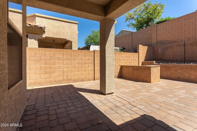 Building Photo - 30153 N 71st Dr