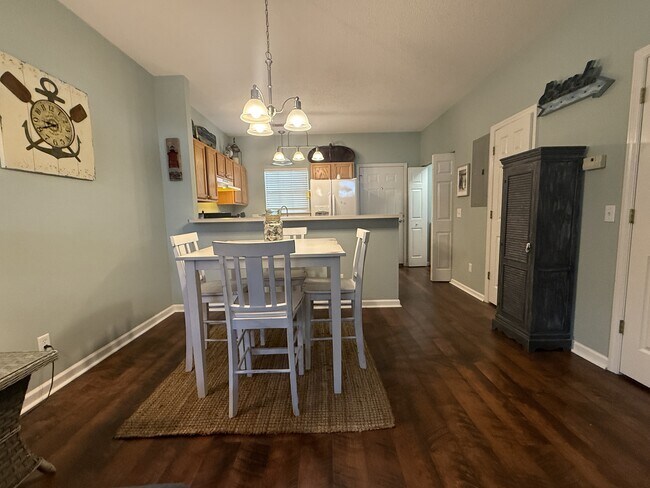 Building Photo - 1105 13th St