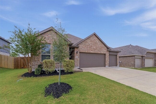 Building Photo - 305 Evans Dr