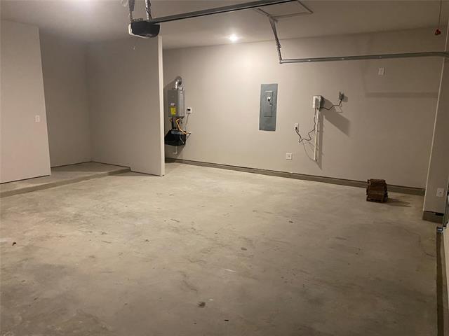 Building Photo - 1921 Emerald Vista Boulevard