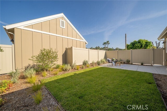 Building Photo - 800 N Amelia Ave