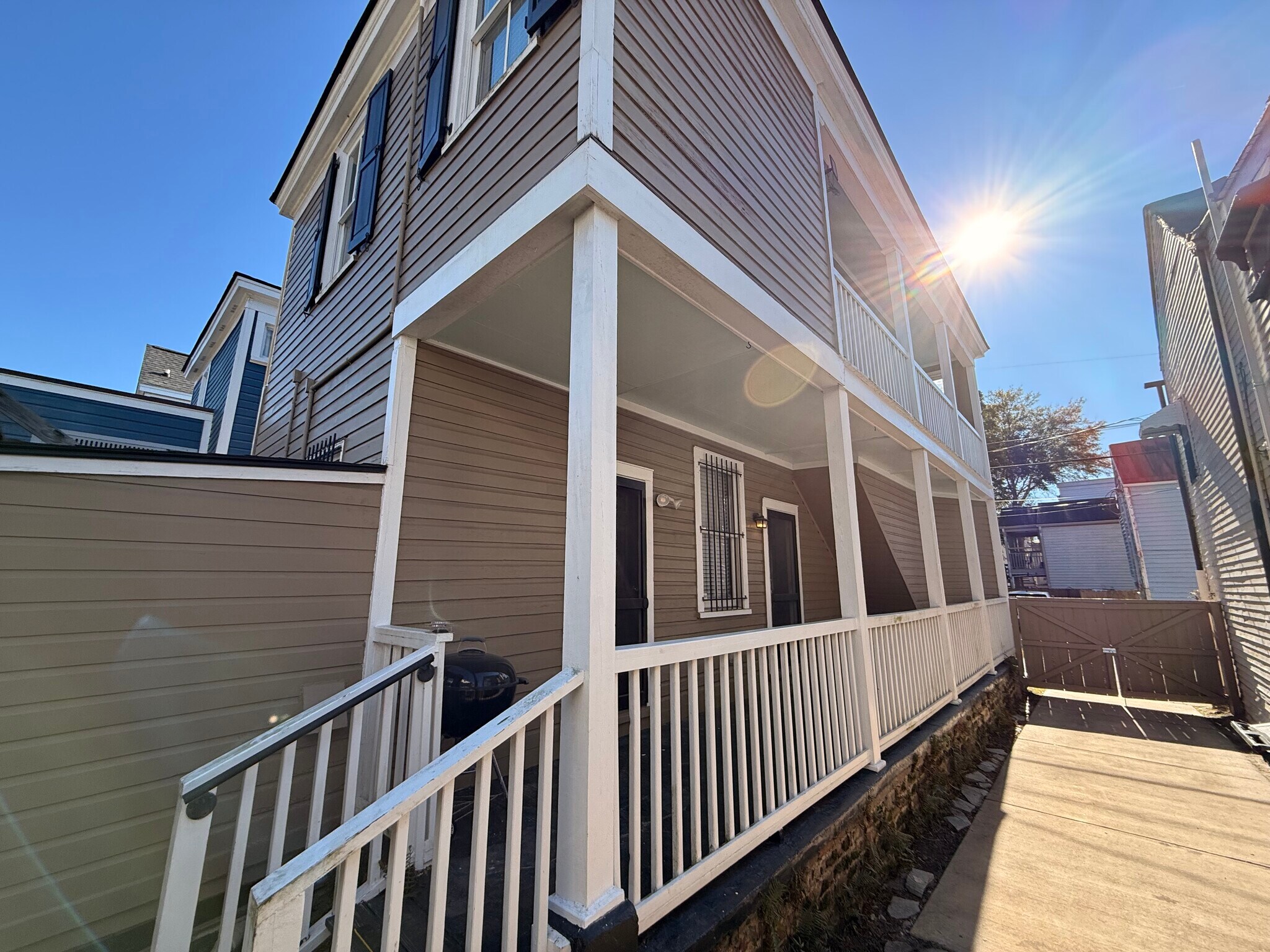 Building Photo - 34 Amherst St