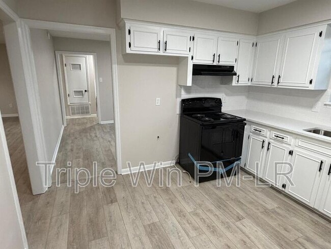 Building Photo - 14008 Bayberry Pl