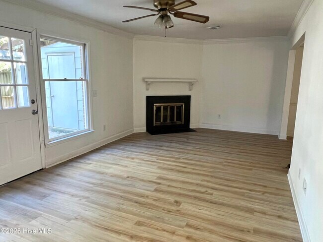 Building Photo - 4913 Marlin Ct