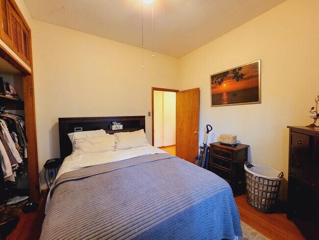 Building Photo - 2313 Brown St