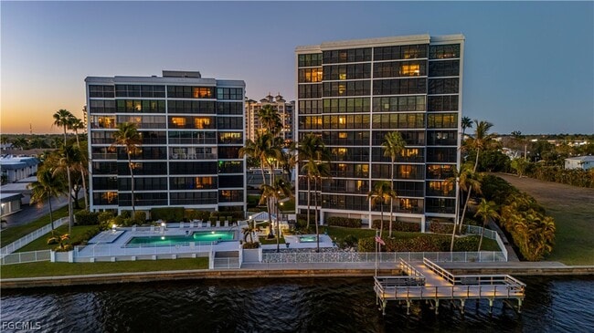 Building Photo - 3350 N Key Dr