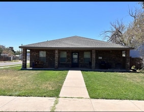 Building Photo - 2801 1st Pl