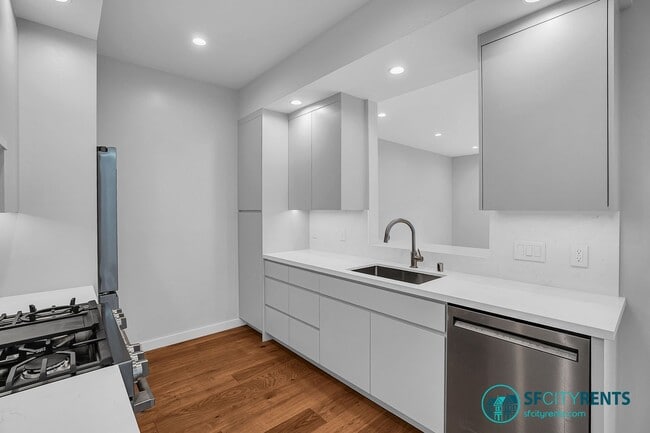 Building Photo - Sunnyside: Newly Renovated Single Family H...