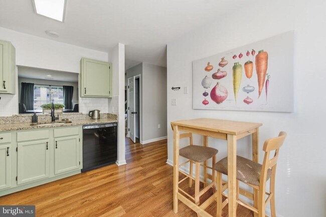 Building Photo - 11170 Hamlet Ct