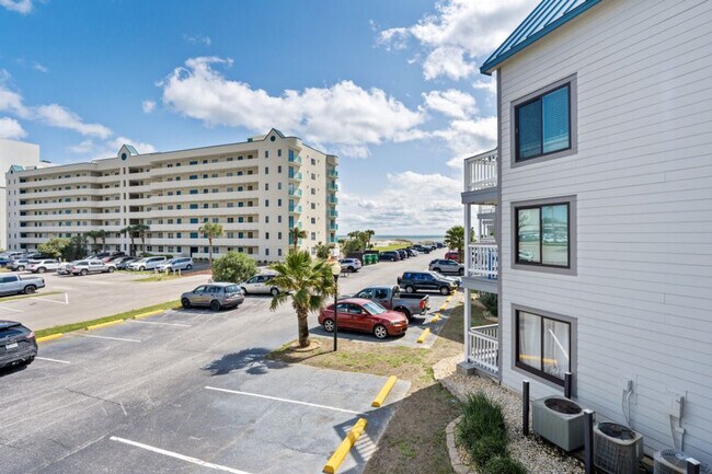 Building Photo - 497 Plantation Rd