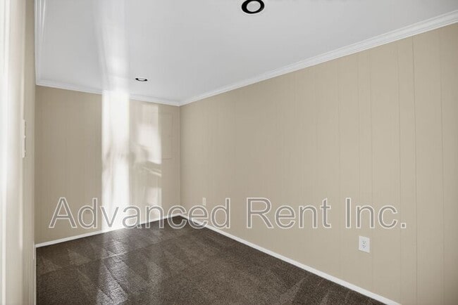 Building Photo - 339 Overlea Pl