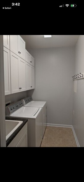 Building Photo - 14613 Colonial Park Dr