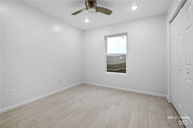 Building Photo - 731 Erika Ave