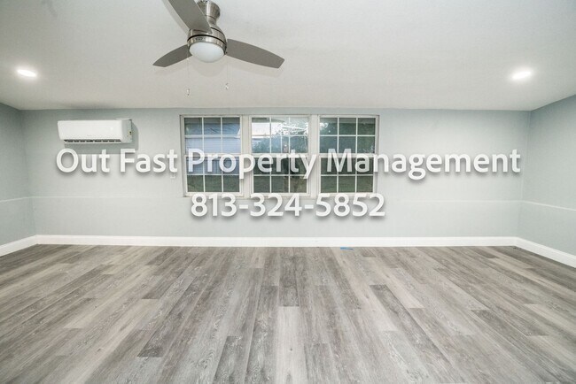 Building Photo - Bright Corner-Lot Home Near Bayshore and City Conveniences