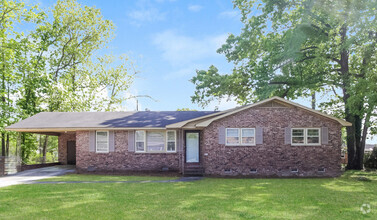 Building Photo - 7932 Skylark Dr