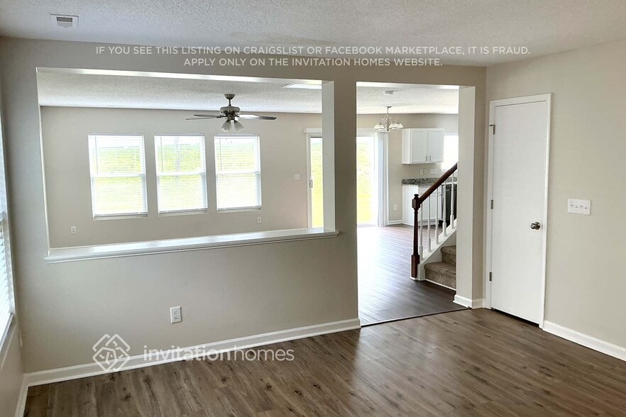 Building Photo - 516 Pebblestone Dr