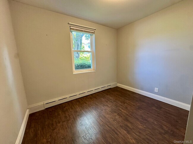 Building Photo - 56 Deer Dr