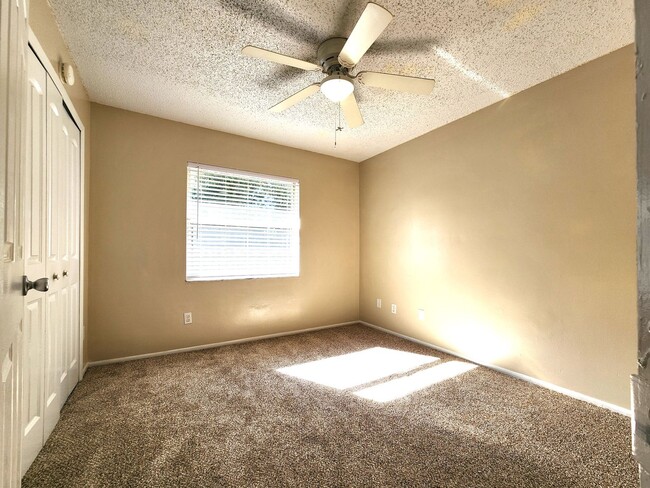 Building Photo - Open Floor Plan; New Flooring and Paint; L...