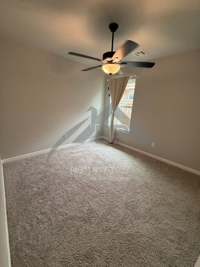 Building Photo - 921 S Appaloosa Ln