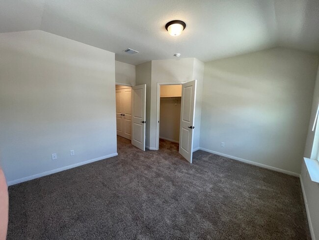 Building Photo - 10214 Lynwood Vlg