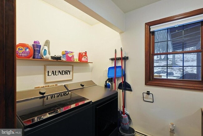 Building Photo - 761 Timberlake Dr