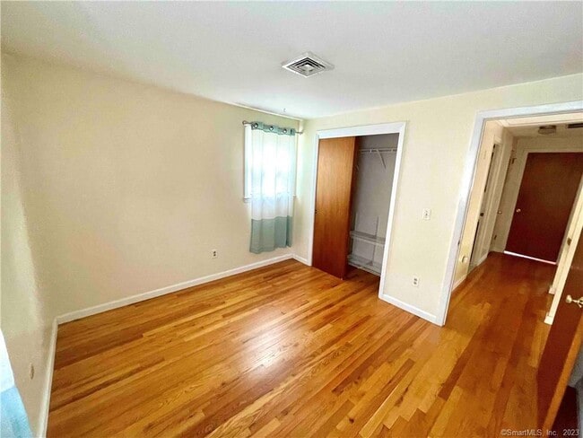 Building Photo - 81 Rosewood Dr