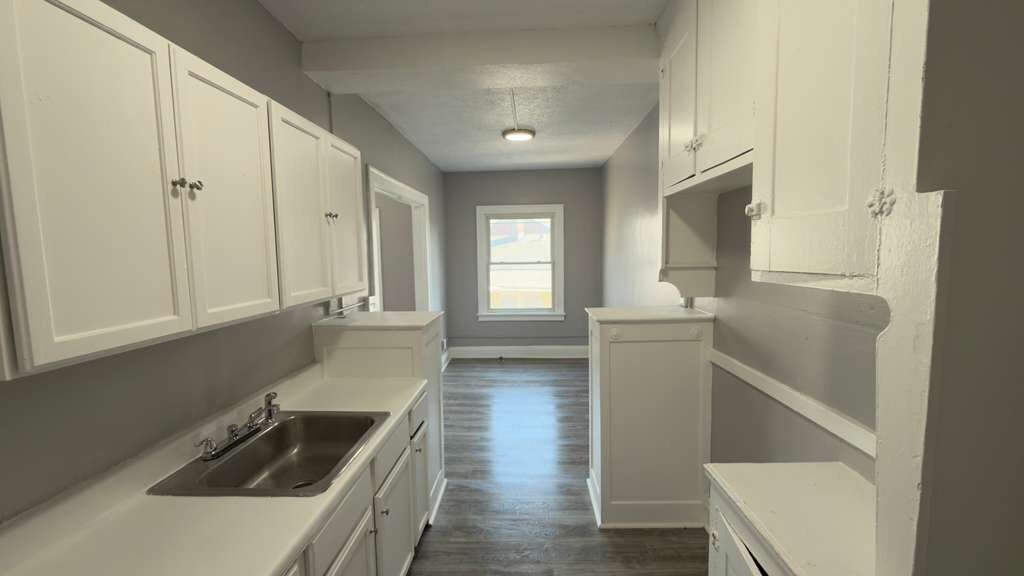 Building Photo - 392 E 147th St