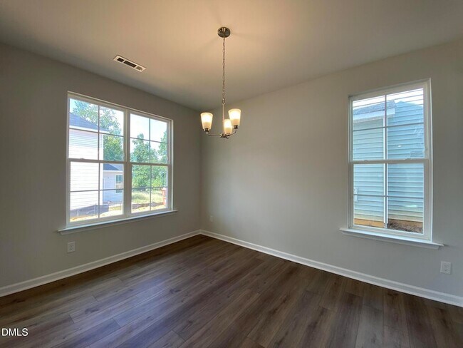 Building Photo - 17 Red Crabapple Ct