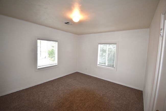 Building Photo - Huge Two Story Home