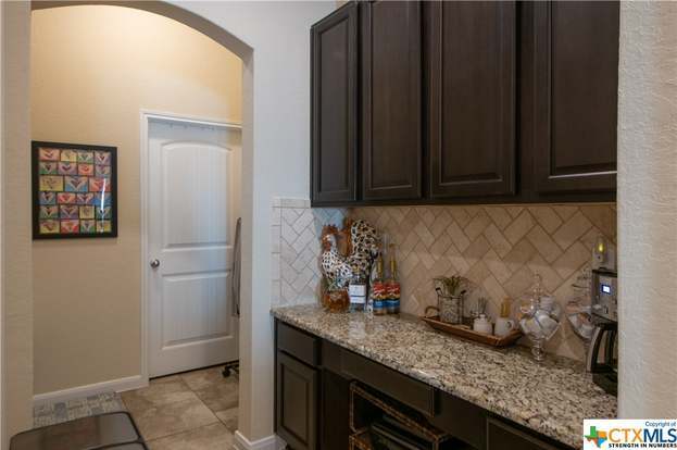 Building Photo - 5633 Briar Fld