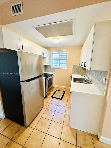 Building Photo - 540 15th St