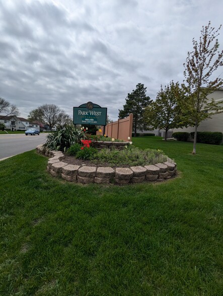 Primary Photo - 693 Mallard Ln
