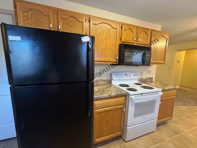 Building Photo - 1218/1220 Ridgecrest