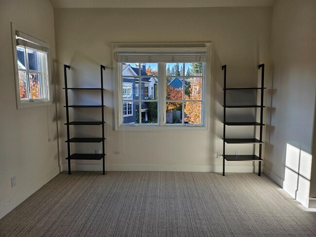 Building Photo - 919 Fremont Pl